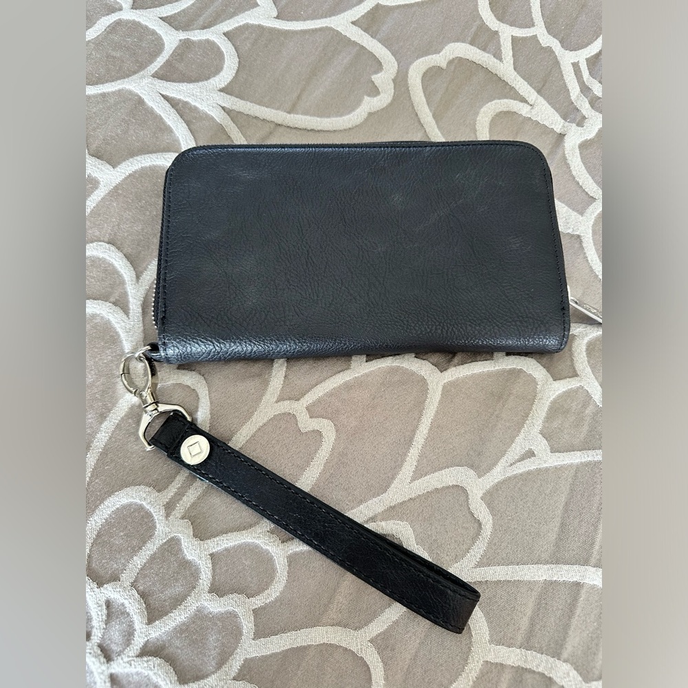 Thirty One All About the Benjamin’s Wallet Black